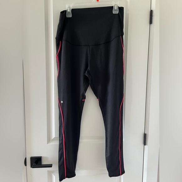 Maternity workout leggings size XL - Picture 3 of 6